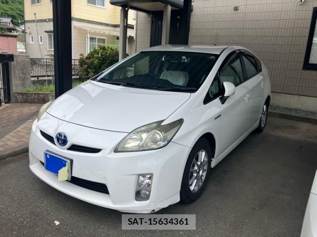 Toyota PRIUS 2010-12 8458242-3