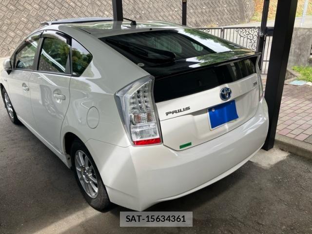 Toyota PRIUS 2010-12 8458242-5