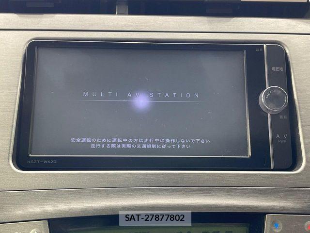 Toyota PRIUS 2012-07 8458230-2