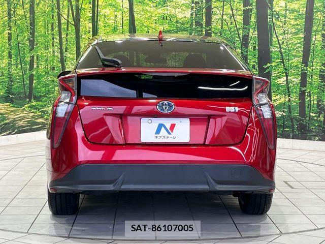 Toyota PRIUS 2016-06 8458220-14