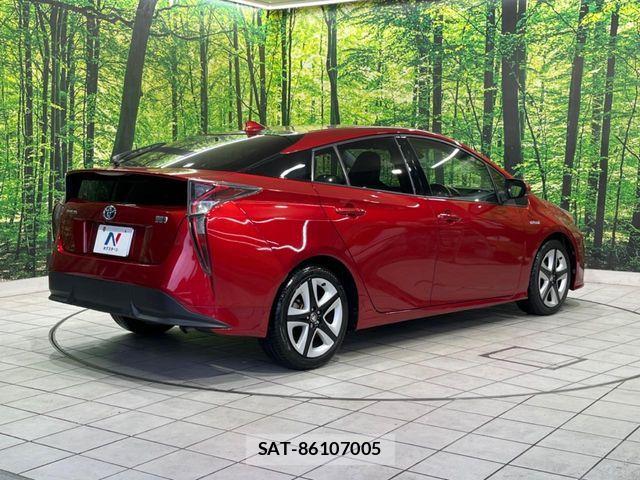 Toyota PRIUS 2016-06 8458220-16