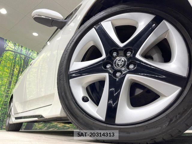 Toyota PRIUS 2015-12 8458215-12