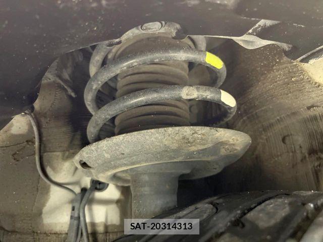 Toyota PRIUS 2015-12 8458215-19