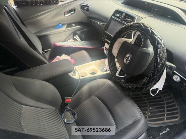 Toyota PRIUS 2017-08 8458224-9
