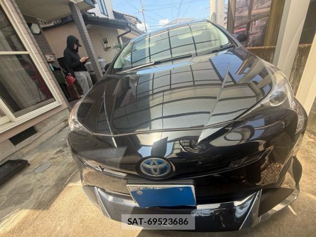 Toyota PRIUS 2017-08 8458224-1