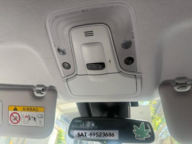 Toyota PRIUS 2017-08 8458224-25