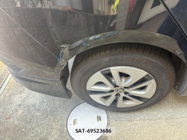 Toyota PRIUS 2017-08 8458224-6