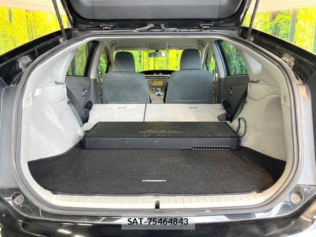 Toyota PRIUS 2011-01 8458227-9