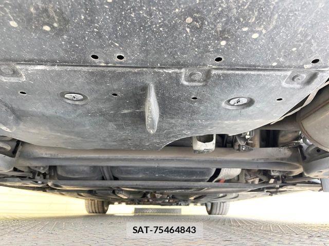 Toyota PRIUS 2011-01 8458227-18