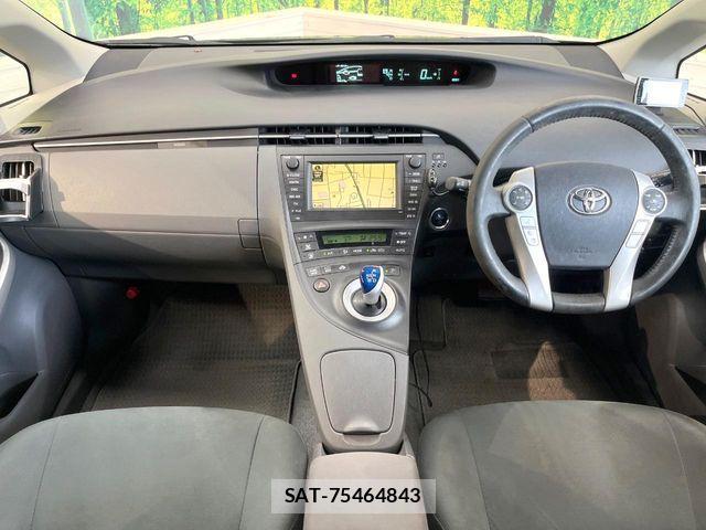 Toyota PRIUS 2011-01 8458227-1