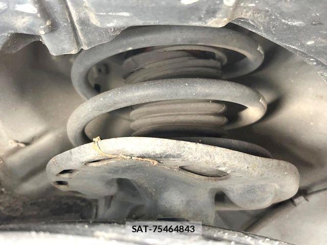 Toyota PRIUS 2011-01 8458227-19