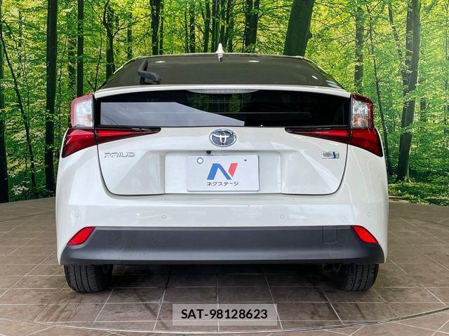 Toyota PRIUS 2020-09 8458217-14