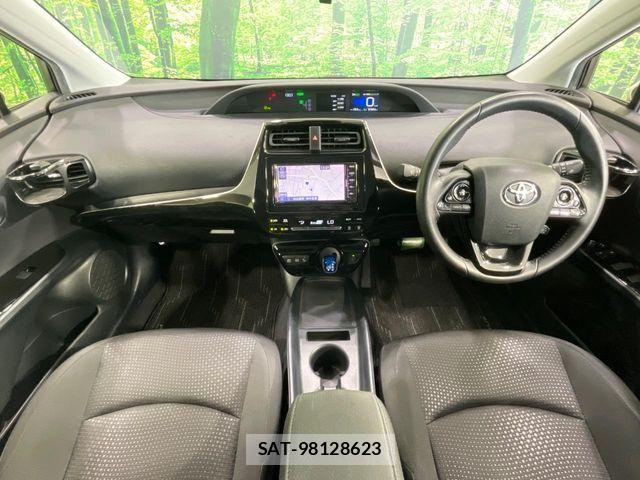 Toyota PRIUS 2020-09 8458217-1