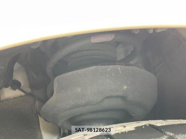 Toyota PRIUS 2020-09 8458217-19