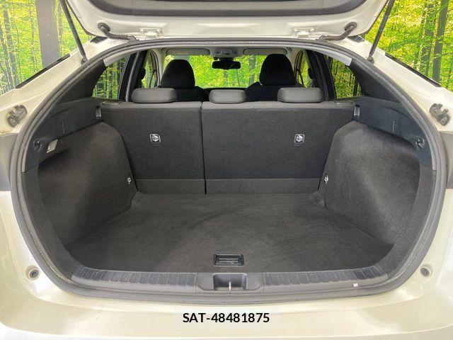 Toyota PRIUS 2017-11 8458226-9