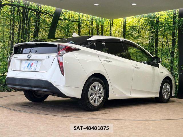 Toyota PRIUS 2017-11 8458226-16