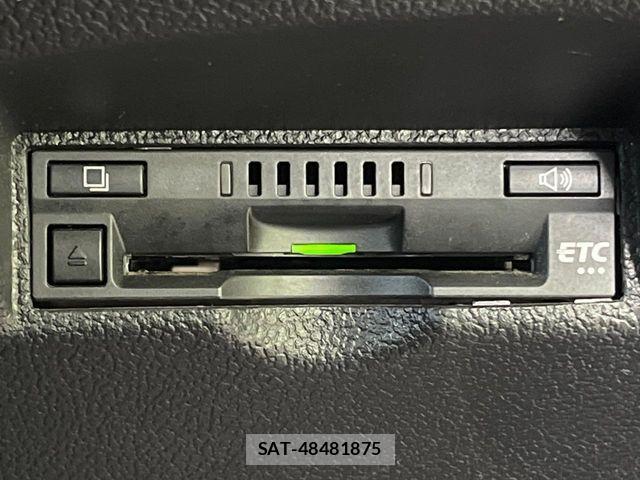 Toyota PRIUS 2017-11 8458226-4