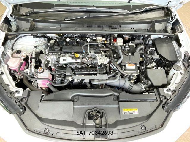 Toyota PRIUS 2023-04 8458206-17