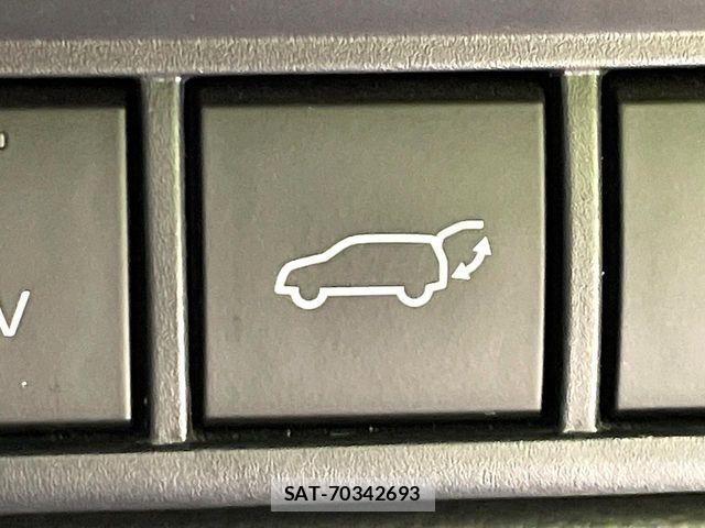 Toyota PRIUS 2023-04 8458206-6