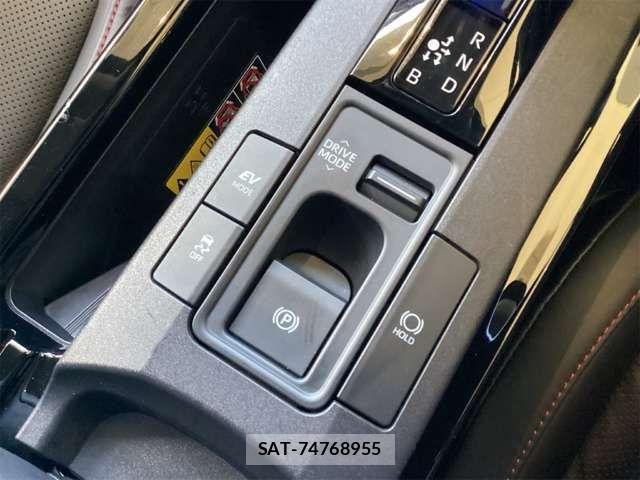 Toyota PRIUS 2023-06 8485924-16