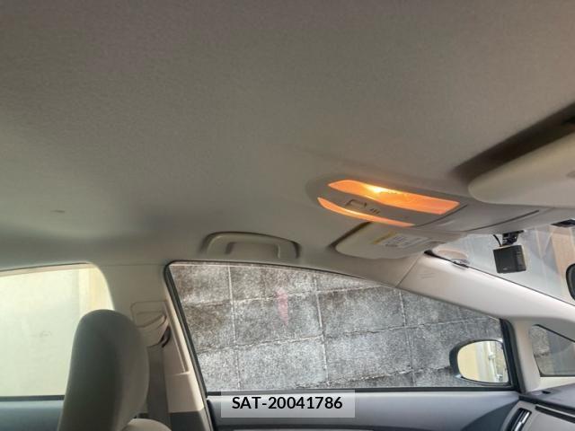 Toyota PRIUS 2010-07 8485957-15
