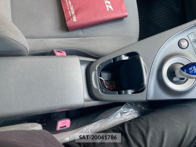 Toyota PRIUS 2010-07 8485957-24
