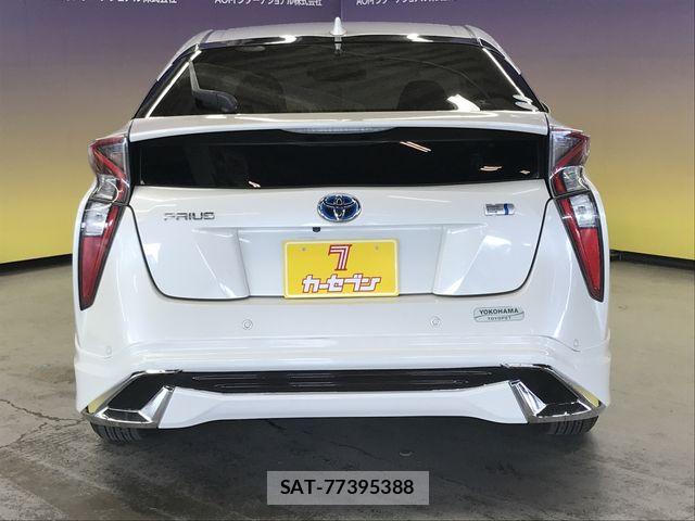 Toyota PRIUS 2017-10 8485941-6