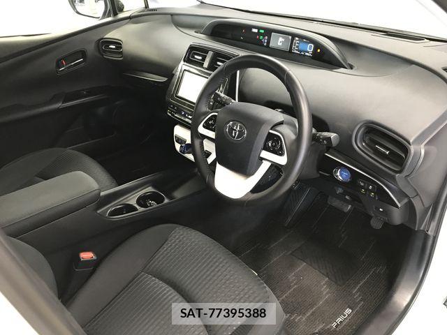 Toyota PRIUS 2017-10 8485941-7