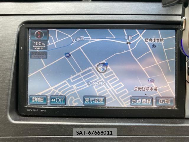 Toyota PRIUS 2011-10 8485956-16