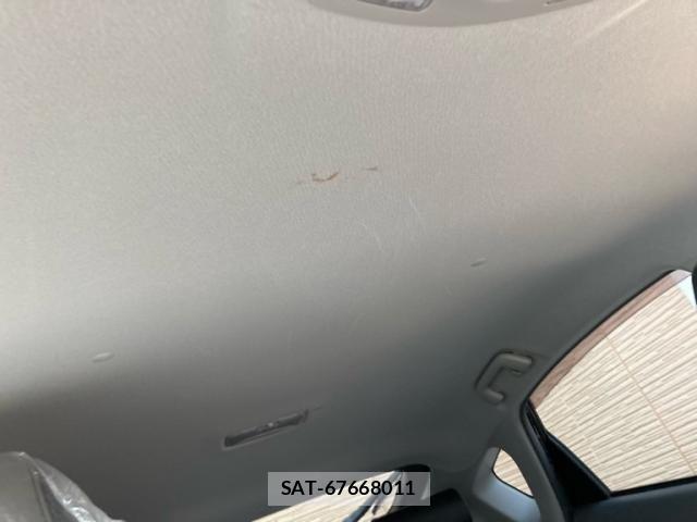 Toyota PRIUS 2011-10 8485956-19