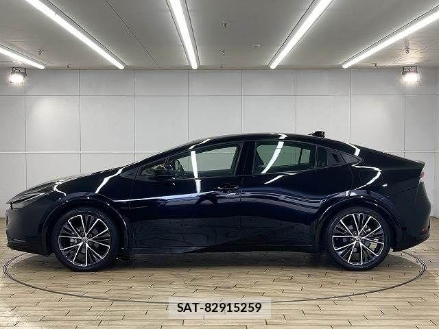 Toyota PRIUS 2023-12 8485926-16