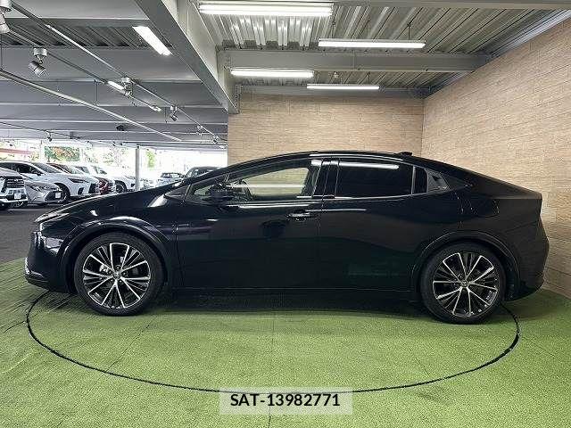 Toyota PRIUS 2023-06 8485925-16