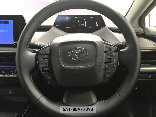 Toyota PRIUS 2025-04 8485927-17