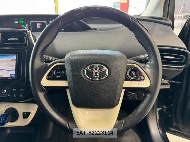 Toyota PRIUS 2018-07 8485953-13