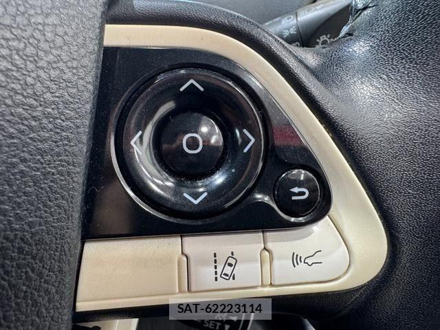 Toyota PRIUS 2018-07 8485953-14