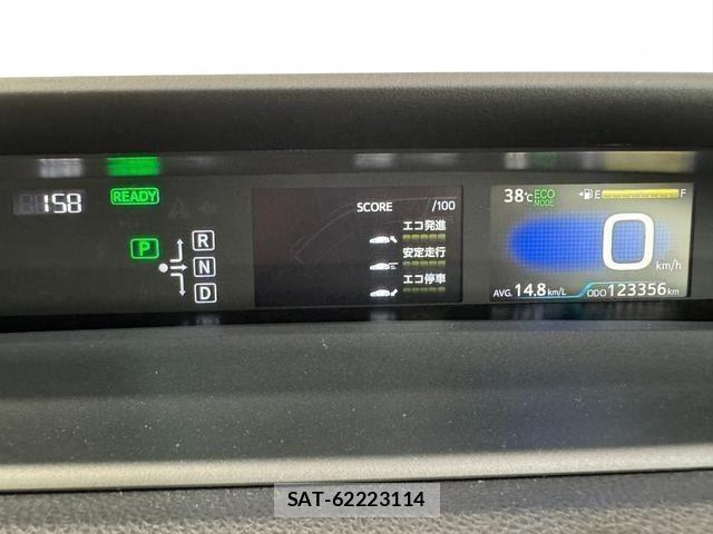 Toyota PRIUS 2018-07 8485953-16