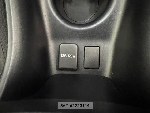 Toyota PRIUS 2018-07 8485953-26