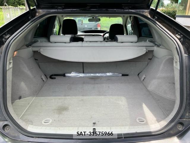 Toyota PRIUS 2010-11 8485958-14