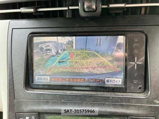 Toyota PRIUS 2010-11 8485958-19