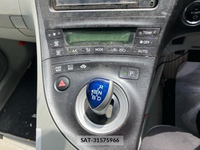 Toyota PRIUS 2010-11 8485958-21
