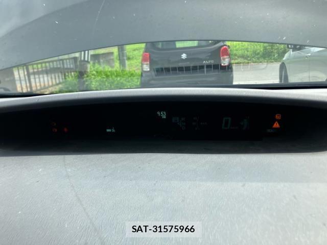 Toyota PRIUS 2010-11 8485958-22