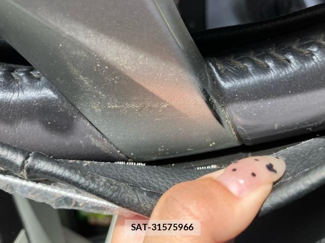 Toyota PRIUS 2010-11 8485958-24