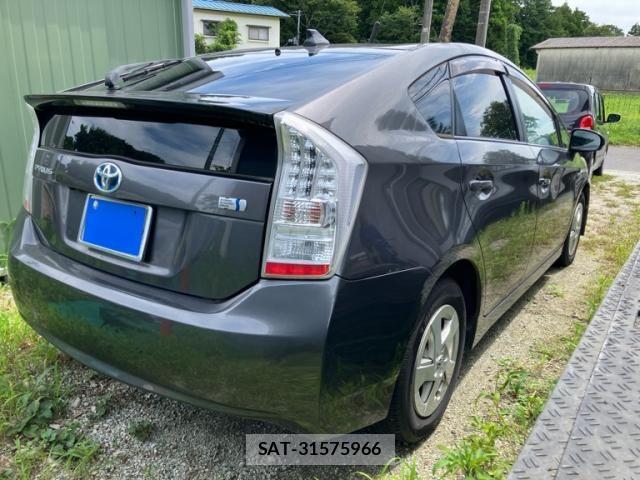 Toyota PRIUS 2010-11 8485958-3