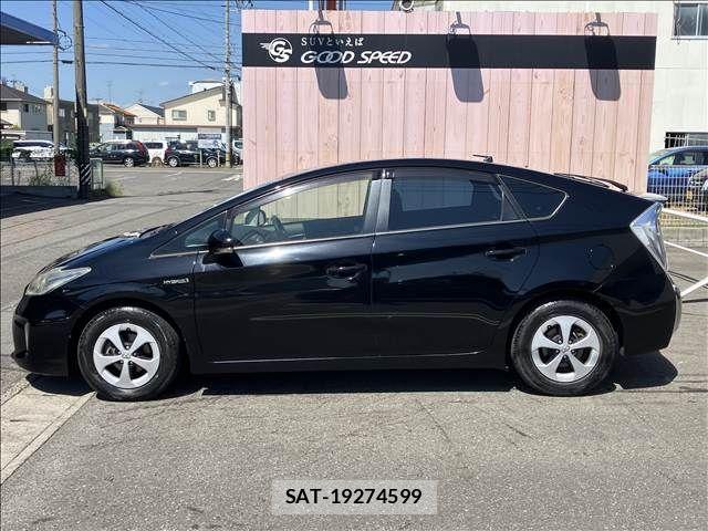 Toyota PRIUS 2014-01 8485945-16