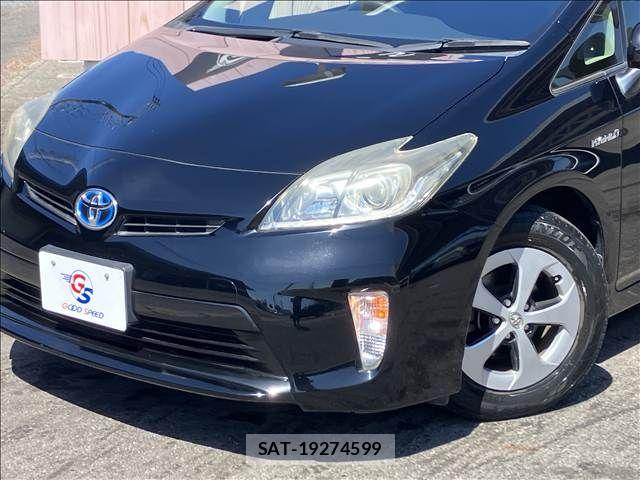 Toyota PRIUS 2014-01 8485945-19
