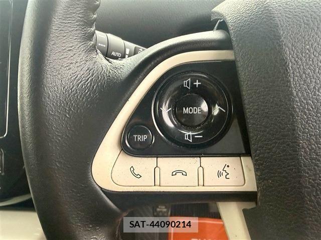Toyota PRIUS 2017-01 8485942-9