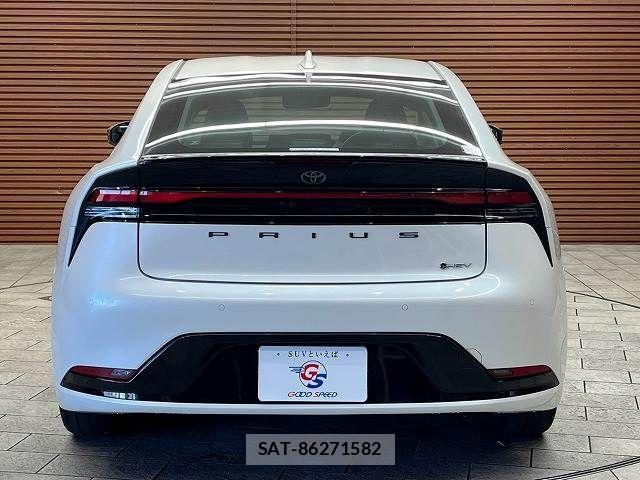 Toyota PRIUS 2023-09 8485932-15