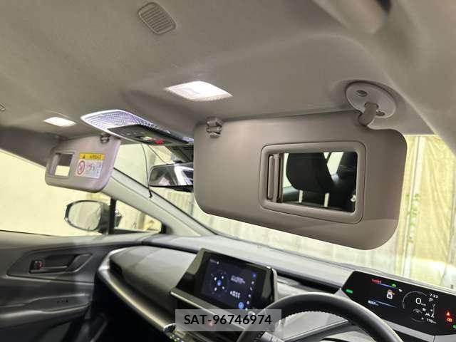 Toyota PRIUS 2023-06 8485933-26