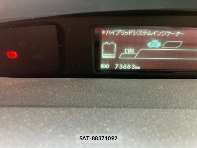 Toyota PRIUS 2013-02 8485951-17