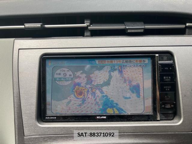 Toyota PRIUS 2013-02 8485951-19